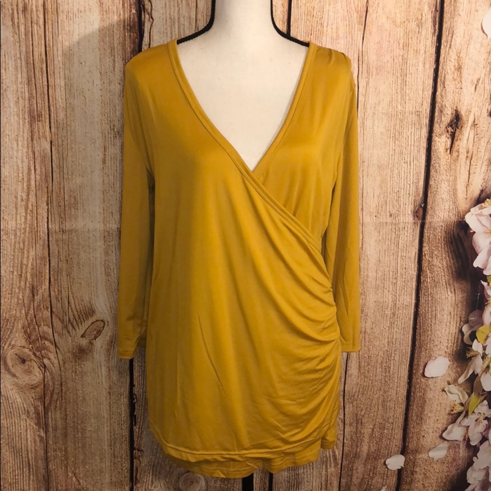 NWT Top